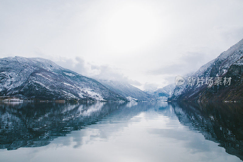 挪威冬季的n øyfjord